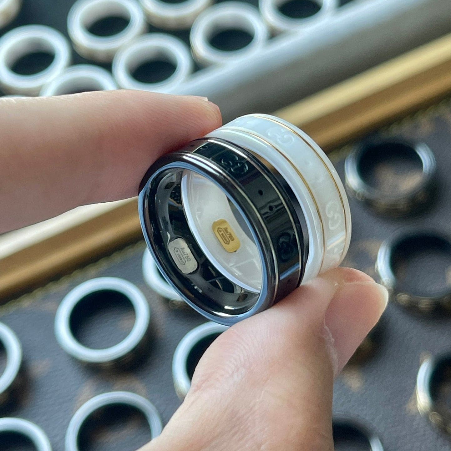 18K Double Gucci Icon Black Corundum Ring