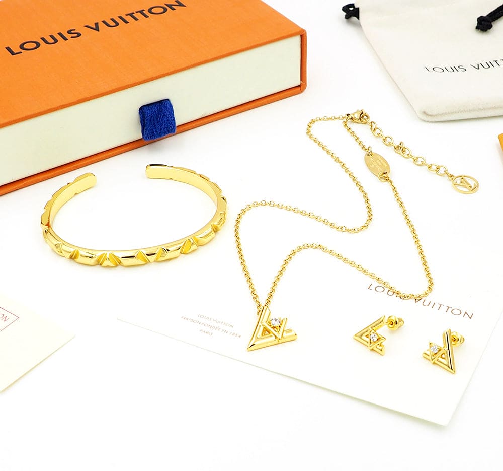 18K Louis Vuitton Volt One Necklace