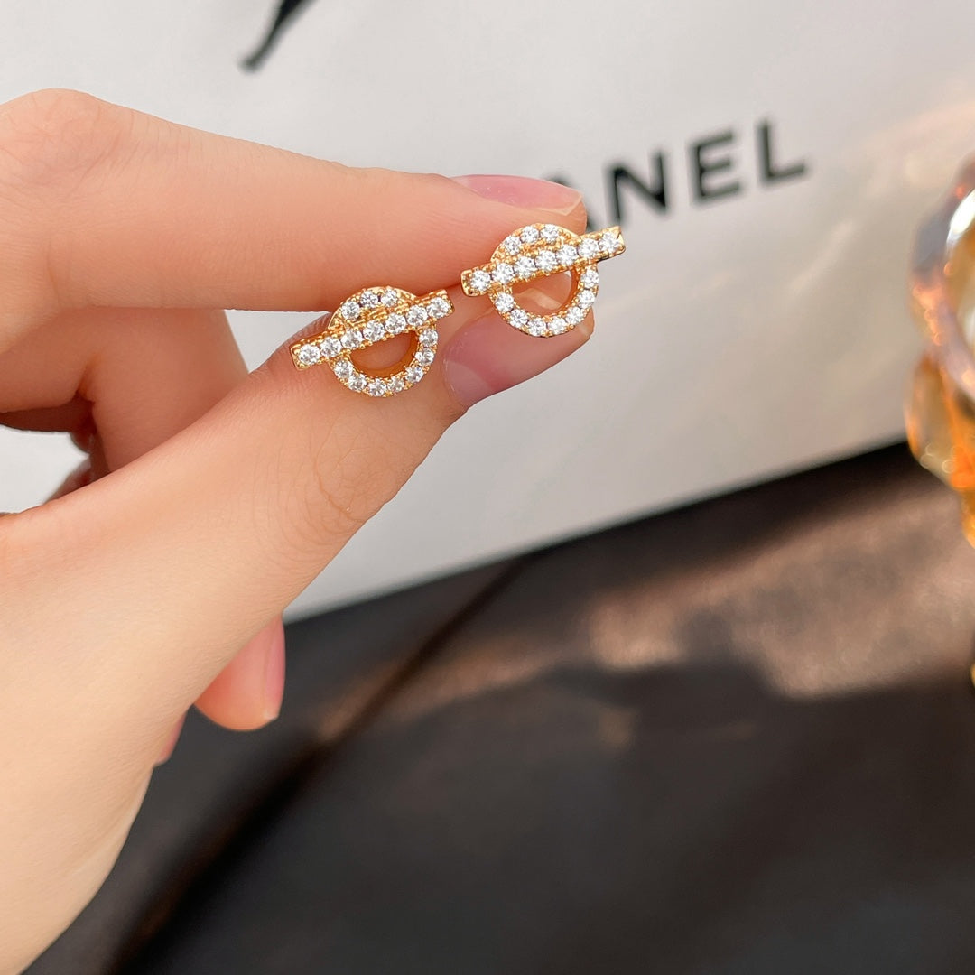 18K Finesse Diamond Stud Hermes Earrings