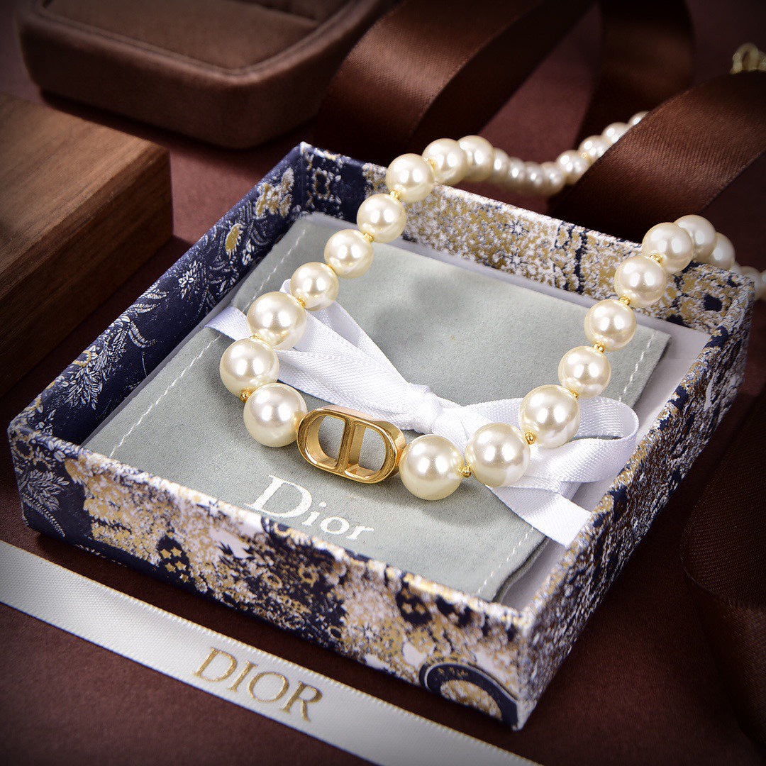 18K Dior Pearls Necklace