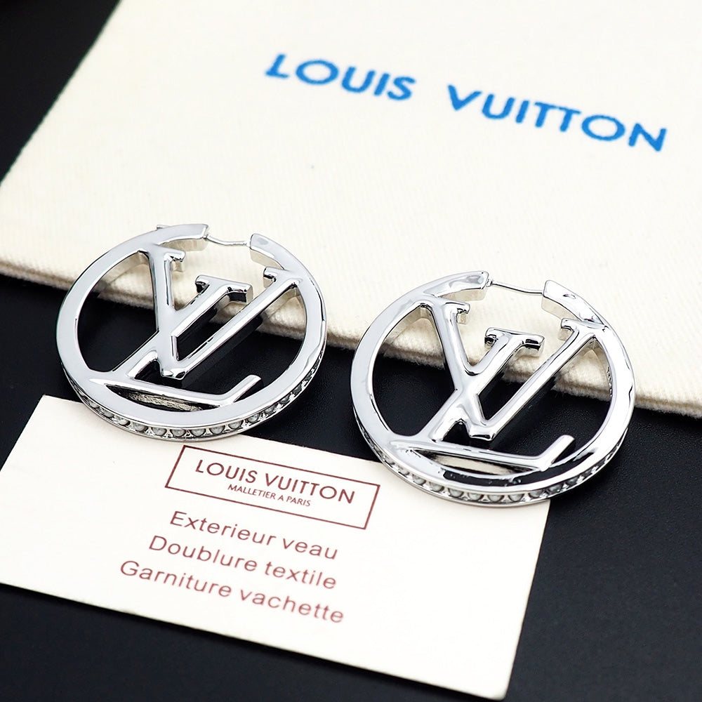 18K Louis Vuitton Louise Pearls Earrings