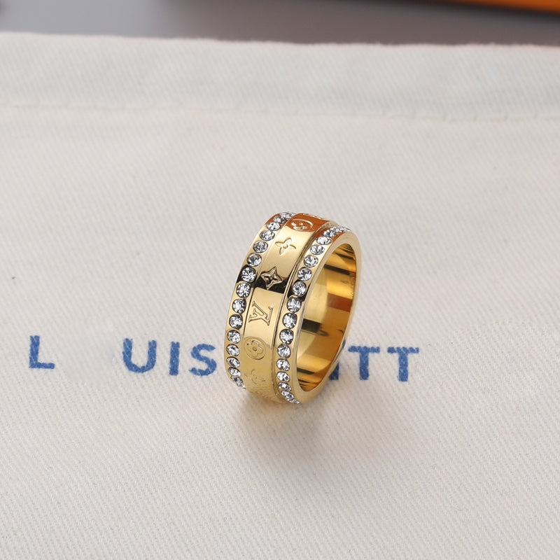 18K Louis Vuitton Catch Diamonds Ring