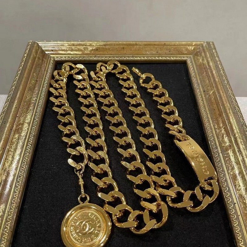18K  Chanel Gold Vintage Necklace