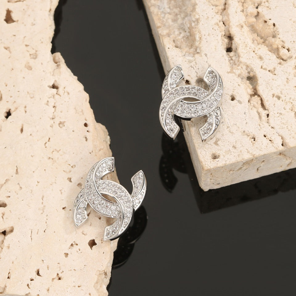 18K  Chanel Diamonds Earrings