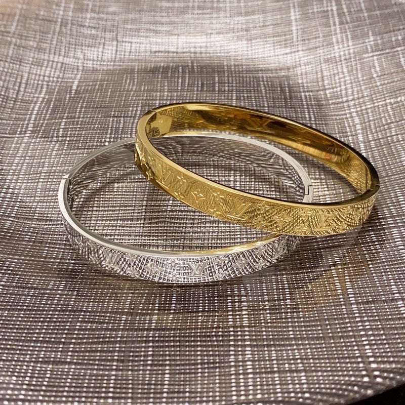 18K Louis Vuitton Vintage Gold Bracelet